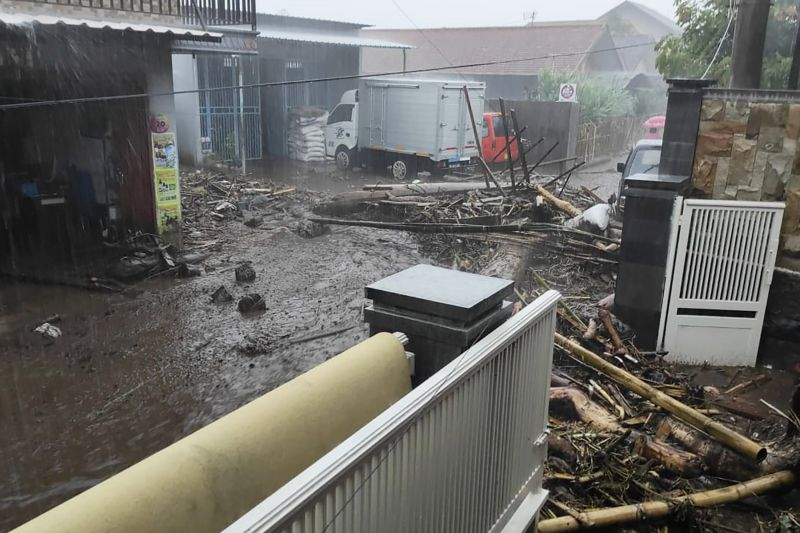 Penanganan Banjir Bandang, Wali Kota Batu Lapor ke Wapres