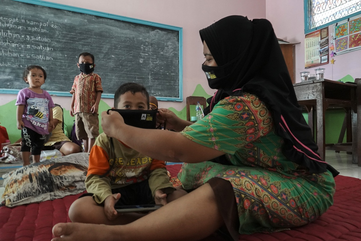 Pengungsi Banjir Cilacap Sulit Terapkan Protokol Covid-19