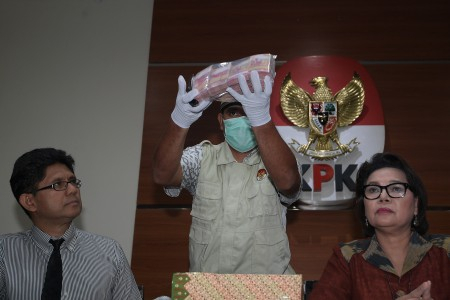 Dugaan Suap DPRD Jatim, KPK Tetapkan 6   Tersangka