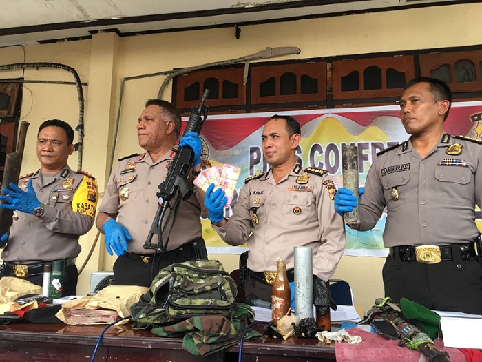Penembakan di Yapen, Kemenko: Kriminal dengan Bukti Uang  140 Juta Rupiah