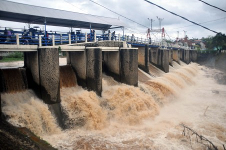Katulampa Siaga III, Warga Diimbau Waspada