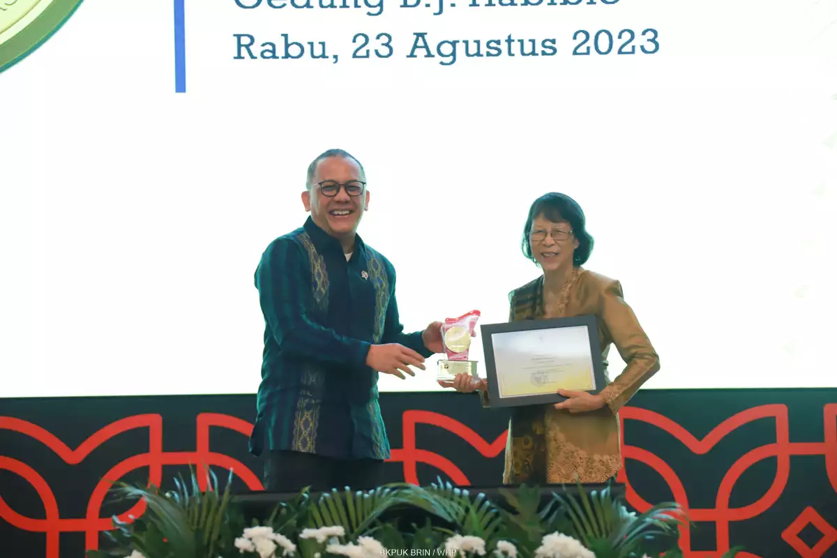 Melani Budianta, Guru Besar yang Selalu Ingin Menjadi Guru Kecil (Bagian 1)