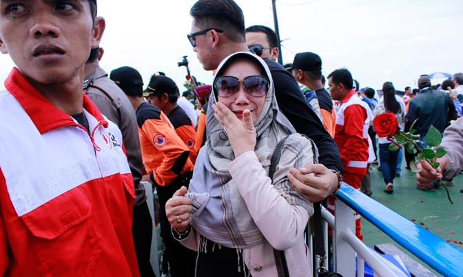 Operasi Pencarian Air Asia Berakhir 