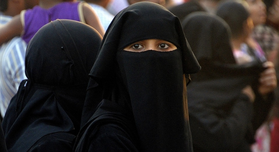 Pasca Serangan Bom, Sri Lanka Larang Perempuan Pakai Cadar