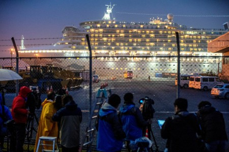 Corona di Kapal Diamond Princess, Jokowi: Pemulangan WNI Masih Dibahas dengan Jepang