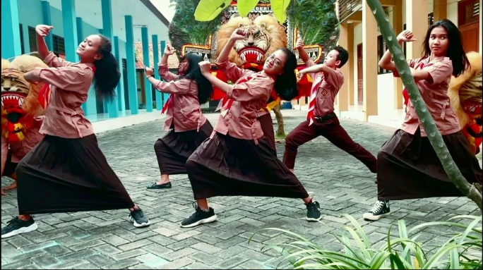 Abing Santoso, Kenalkan Tari Daerah dengan Cara Kekinian