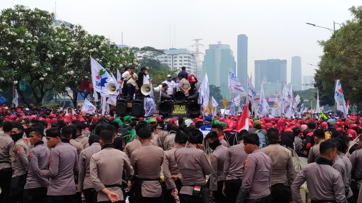Undang-Undang Cipta Kerja Disahkan, Partai Buruh Bangkit