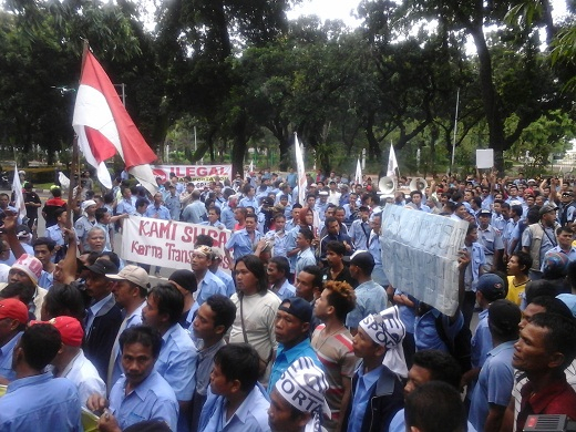 MA Batalkan Aturan Taksi Online, Menhub Kumpulkan Ahli