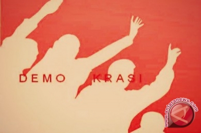 Mendewasakan Demokrasi