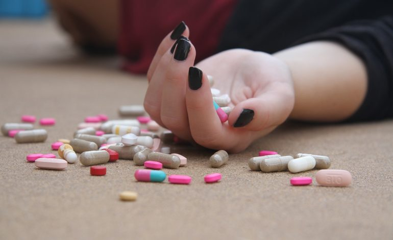 Kisah Para Penyintas Bunuh Diri, dari Stigma hingga Cara Bertahan