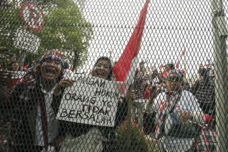 Hakim Kasus Ahok Langgar Aturan? Ini kata KY