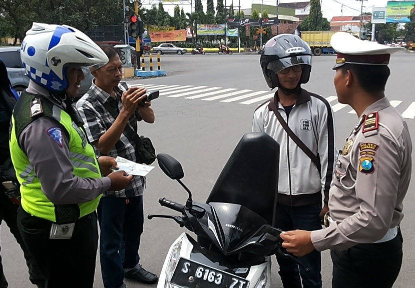 Putus Pungli, Ini E-Tilang Polisi Jombang