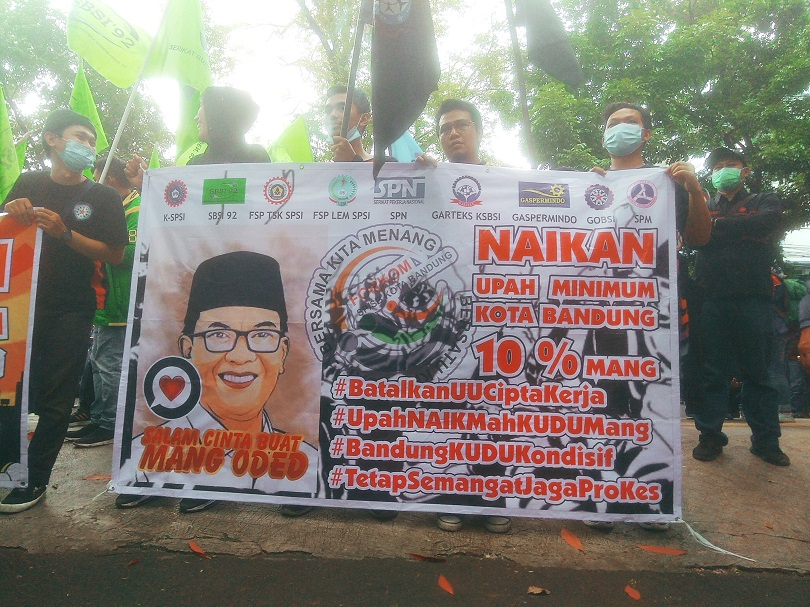 MK Putuskan UU Ciptaker Inkonstitusional, Buruh: Cabut SK Upah Minimum!