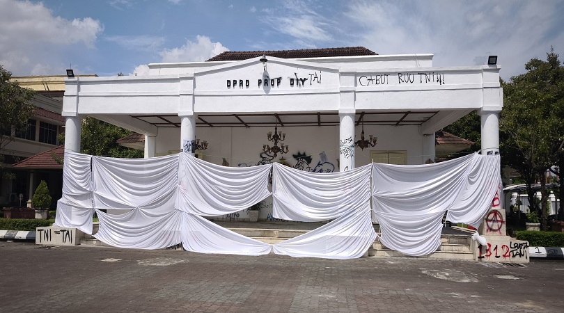 Sultan DIY: Silakan Demo, Jangan Rusak Fasilitas Umum
