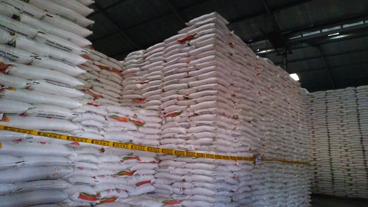 Tak Laku di Pasaran, Bulog Beli Gula Petani di Cirebon