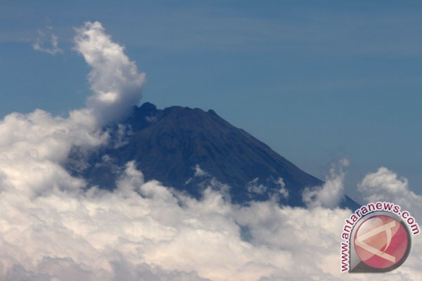 Dikabarkan Hilang, Dua Pendaki Gunung Slamet Ditemukan Selamat