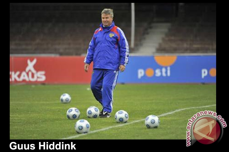 Guus Hiddink Mundur Dari Timnas Belanda