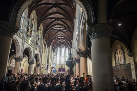 Rayakan Paskah, Panitia Gereja Katedral Puasa Plastik dan Styrofoam
