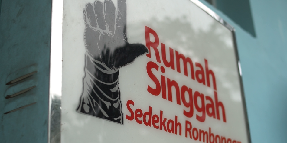 Sedekah Rombongan, Menolong yang Fakir