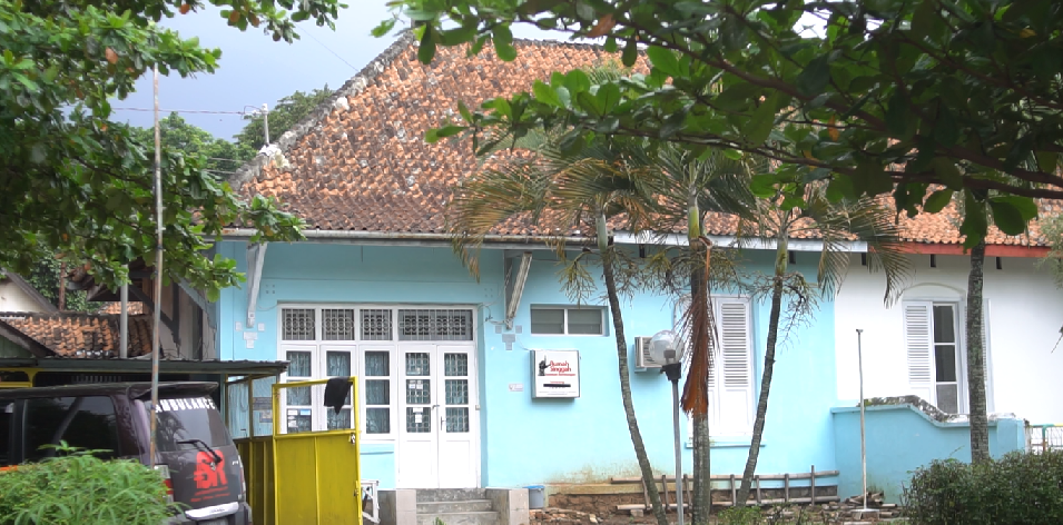 Rumah Singgah ini menjadi rumah kedua bagi pasien yang dalam masa pengobatan di RS Kariadi. Lokasiny