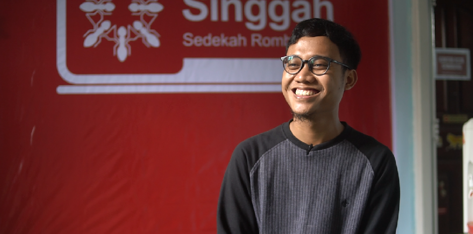 Indra Destriawan, Koordinator Sedekah Rombongan.