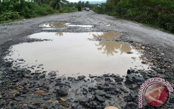 Gerakan Minimalis Kelas Menengah untuk Pembangunan Infrastruktur di Sukabumi