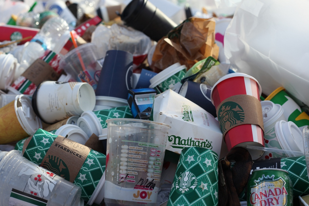 Berhitung Plastik Pada Kopi Senja