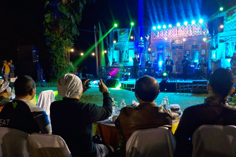 Nikmatnya Kopi dan Jazz de Ijen Bondowoso
