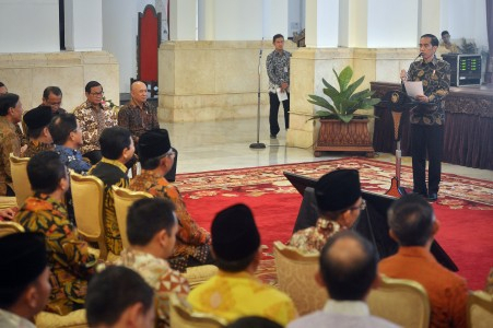 Serahkan DIPA 2017, Jokowi:  Jangan Dikorupsi Satu Rupiah pun