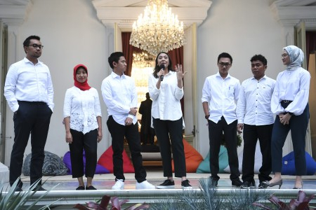 Jokowi Angkat Tujuh Staf Khusus Milenial, Ini Cerita Mereka