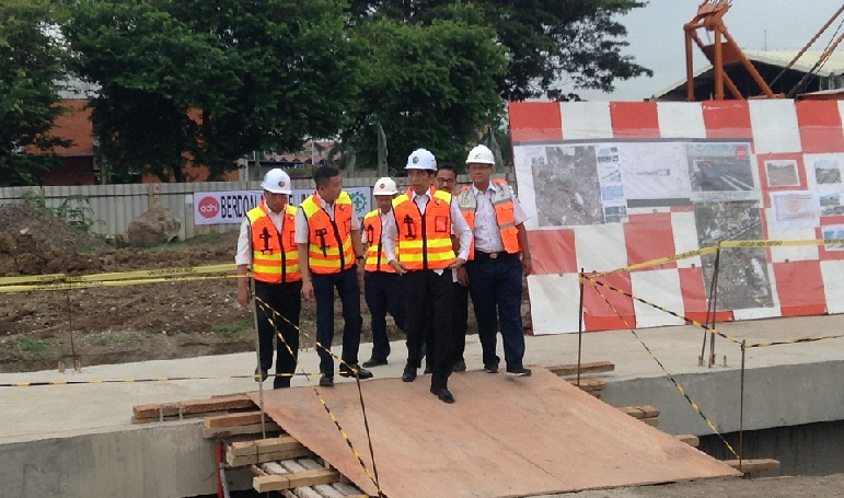 Jokowi: Kereta Bandara Soeta Bisa Digunakan Semester Pertama 2017