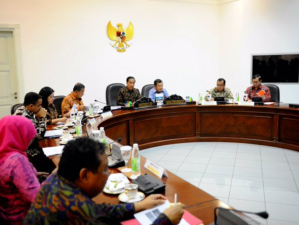 Pemerintah Tahun Depan Kurangi Dana Bansos Setengahnya