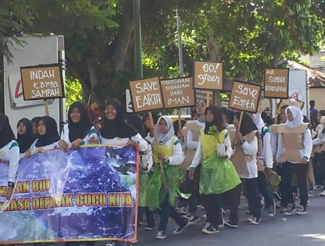 Pelajar Dilibatkan dalam Peringatan Hari Bumi di NTB