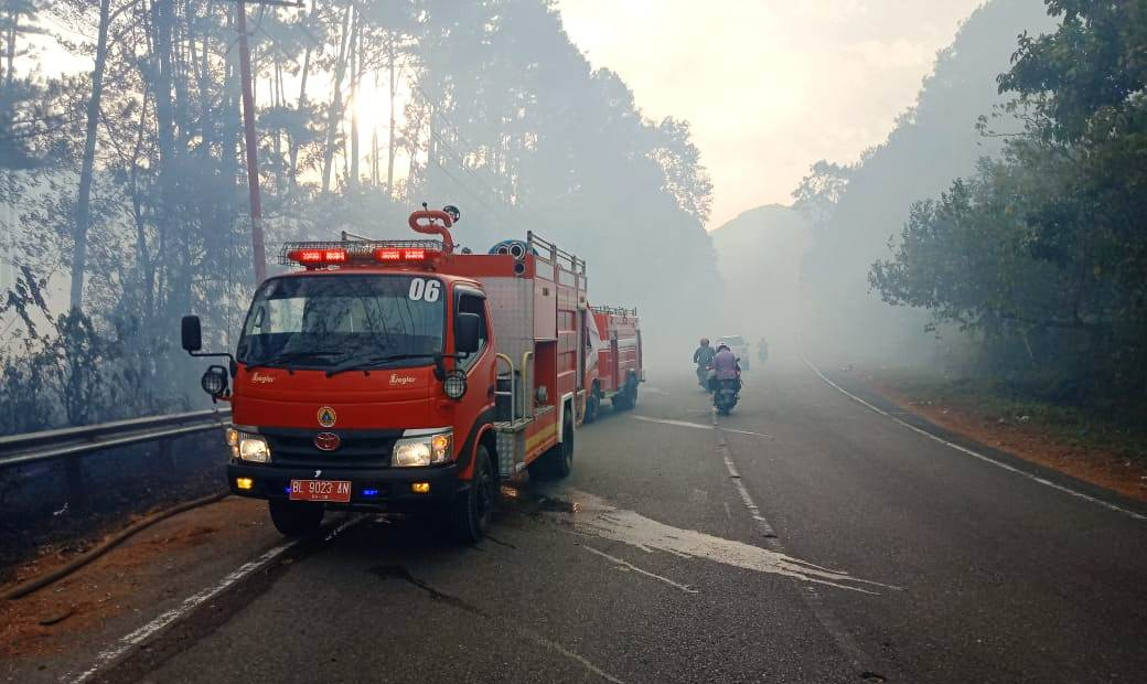 Karhutla di Aceh Besar Merembet ke Jalan Nasional
