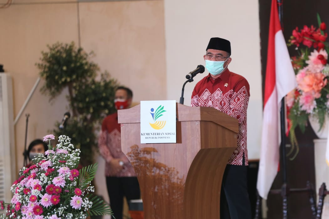 Kemensos Salurkan 500 Paket Sembako dan 2000 Sabun Mandi ke RSD Covid-19 Wisma Atlet