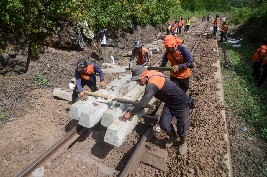 Kereta Serayu Pagi Anjlok, 4 Kereta Lain Ikut Terdampak