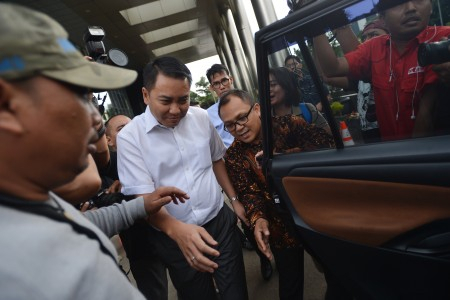 Miliaran Uang Suap Bakamla Mengalir ke Munas? Ini Penjelasan Petinggi Golkar