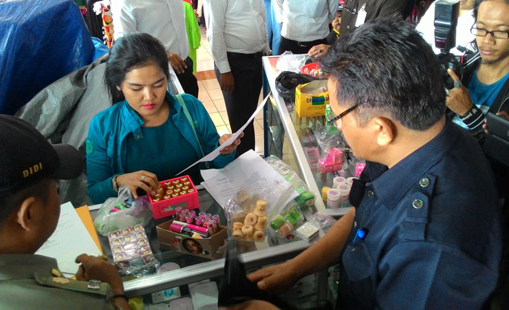 Disperindag Bogor Sita Ratusan Kosmetik Berbahaya asal Cina