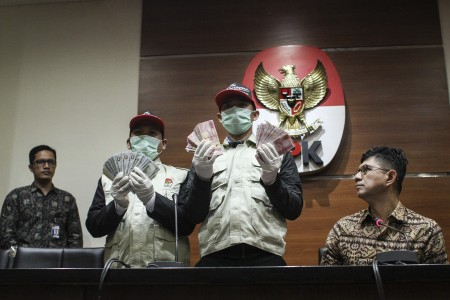 KPK Tetapkan Bupati Jombang Tersangka Suap Jabatan Kadis Kesehatan