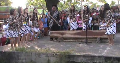 Sambut Panen Raya, Jemaat GKJW di Jombang Lomba Tabuh Lesung 
