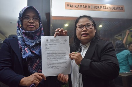 Usai Dilaporkan Kepada MKD, Fahri Hamzah Temui Para Buruh Migran