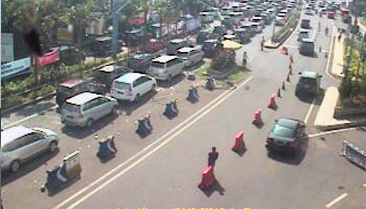 Macet di Jalur Puncak  Pengendara Diminta Tetap Gunakan Jalur Utama