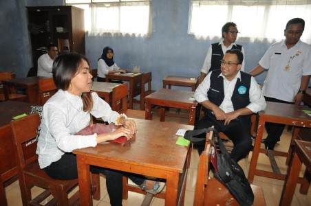 Kemendikbud: UN SMA Sukses!