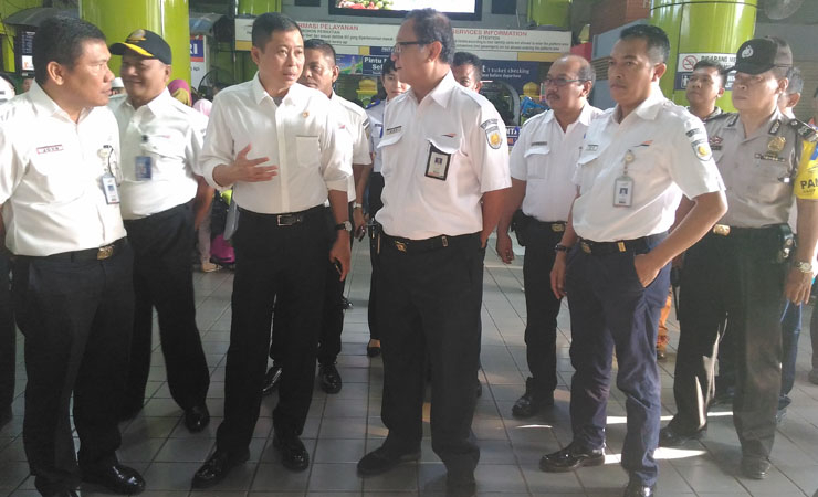 Ignasius Jonan: Pemudik di Tol Brebes Meninggal Karena Dehidrasi, Bukan Lelah Terjebak Mac