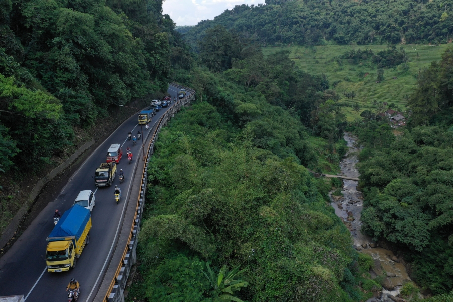Kendaraan Pelat Merah Dipakai Mudik? Ini Aturannya