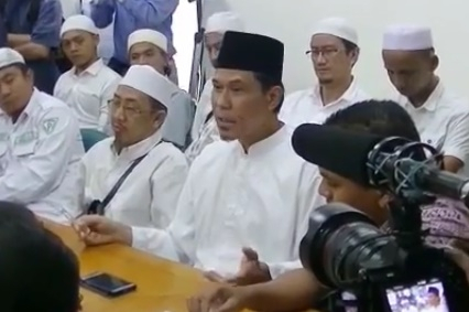 Dituding Finah, Ketua FPI Munarman Dilaporkan ke Polda Bali