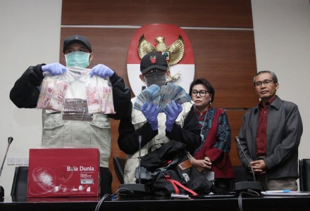 OTT Bupati Subang, Uang Suap untuk Kampanye Pilkada 