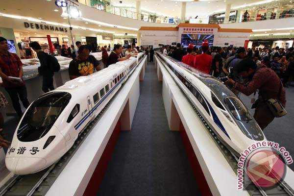 Rini Diminta Presiden Hitung Keuntungan Bisnis Kereta Cepat