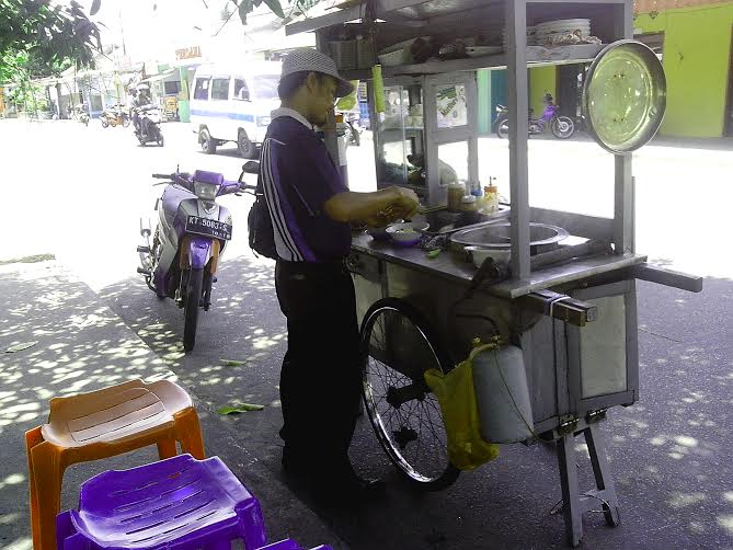 Minyak Tanah Mahal, PKL Nunukan Pakai Solar
