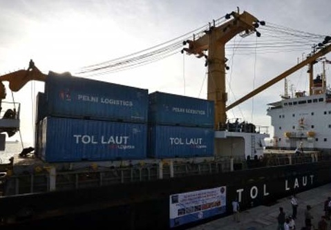Poros Maritim, Menko Luhut  Minta Swasta Beroperasi di Makassar